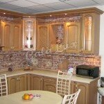 фото классической кухни, выполненной на заказ